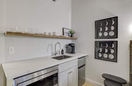 Lakeside Park Apartment | South Lake Chalet #9