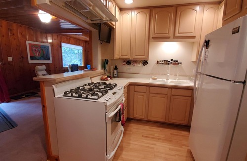 South Lake Tahoe House | South Lake Tahoe Adventure Homebase with attached garage