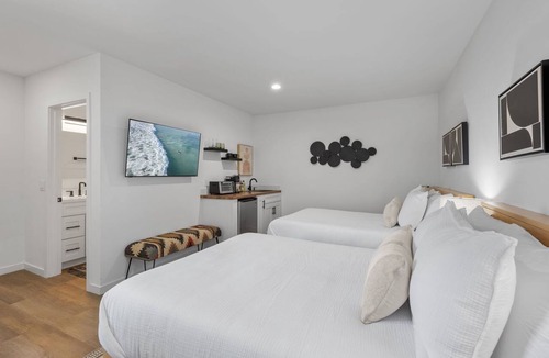 South Oceanside Hotel | South O Bungalow 7 - Premium Double Studio + Patio