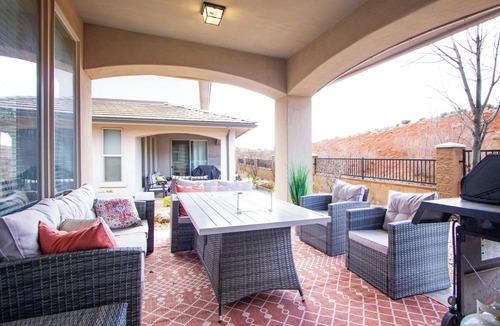 Sienna Hills House | Southern Utah charm. Close to St George and National Parks