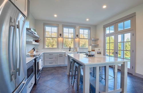 Newberg House | Southfield Cottage: A Perfect Wine Country Stay!