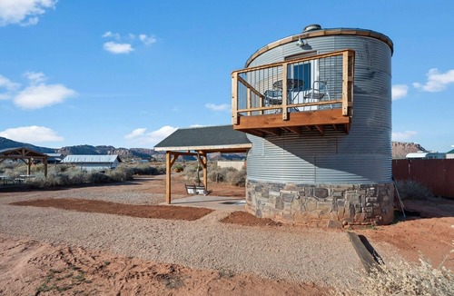 Fredonia Cabin | Southwest Silo Stay- 1 Bedroom Near Zion & Bryce