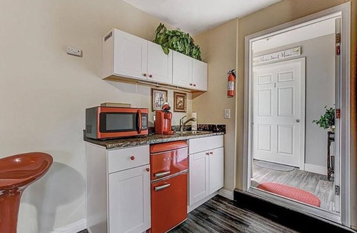 Las Vegas Apartment | Spacious 1 Bedroom Studio with Private Bath & Kitchenette