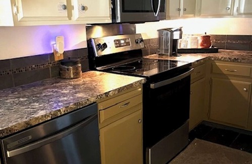 Cottonwood House | Spacious 2-Bedroom Ranch Style Home in Sun Lakes Private Golf Community