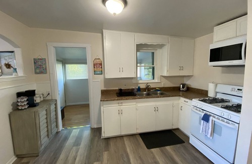 Grover Beach House | Spacious 2 Bedroom Grover Beach Guest House
