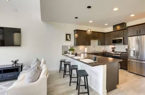 Old Southwest House | Spacious 2-bedroom with Loft townhome in charming Reno with all the amenities