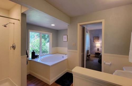 Gold Hill House | Spacious 2 home property on the rogue river! Sleeps 14 w/Swim Spa