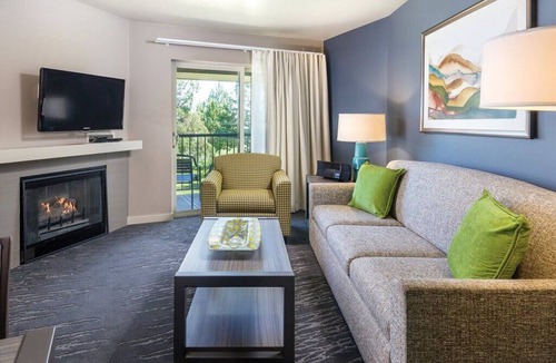 Redmond Apartment | Spacious 3 BR | Eagle Crest