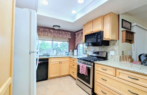 Moreno Valley House | Spacious 3-BR House w/Modern Comfort, Pet Friendly in Moreno Valley
