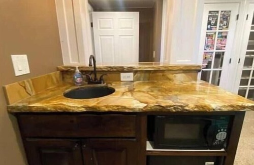 Kanab House | Spacious 3-Home Kanab Family & Business Retreat, Hot Tub Sauna Gym Firepits