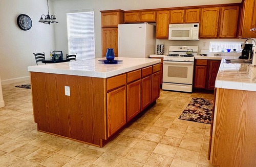 Carson City House | Spacious 3bd 2.5 bath home close to Reno and Tahoe situated in Carson City NV