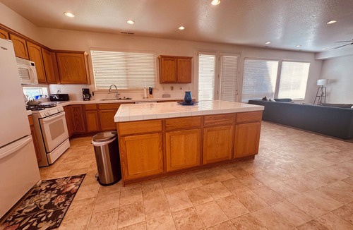 Carson City House | Spacious 3bd 2.5 bath home close to Reno and Tahoe situated in Carson City NV