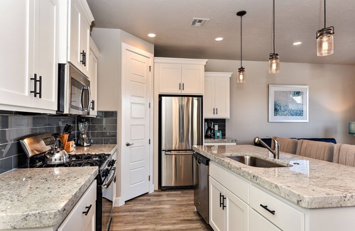 St. George Villa | Spacious 3BR Sleeps 10 - Poolside on the 9th Hole