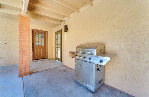 Bullhead City House | Spacious 4-bedroom house in fabulous Bullhead City with AC