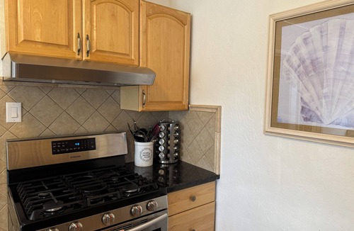 San Jose House | Spacious 4-bedroom house with pretty yard in downtown San Jose