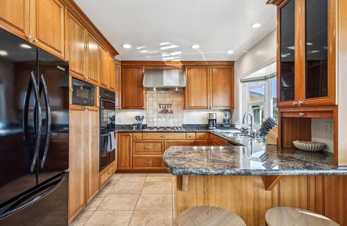 San Marin House | Spacious 4-bedroom house in brilliant Novato with Mountain View