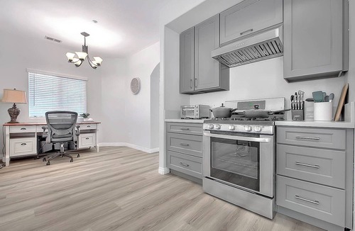 Los Serranos House | Spacious 4BR Family Home with Large Kitchen & Ample Parking Near Ontario Airport