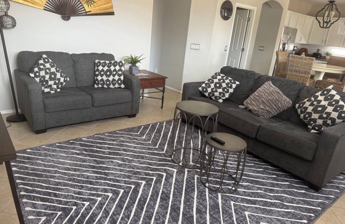 Avondale House | Spacious 5-bedroom house Avondale Sox Dodgers State Farm Stadium Nascar