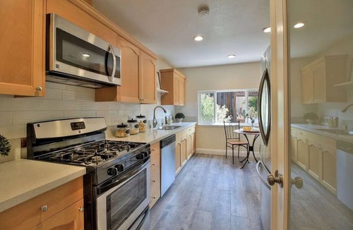 Danville House | Spacious 5-bedroom house in delightful Danville with WiFi, AC