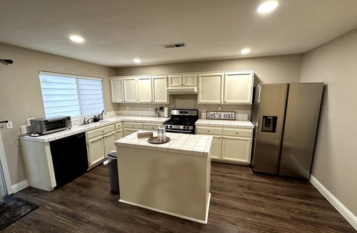 Yuba City House | Spacious 5-bedroom Modern Home Yuba City with massive backyard, newly remodeled