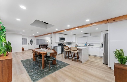 Otay House | Spacious 5-bedroom house in fabulous Chula Vista with WiFi, AC