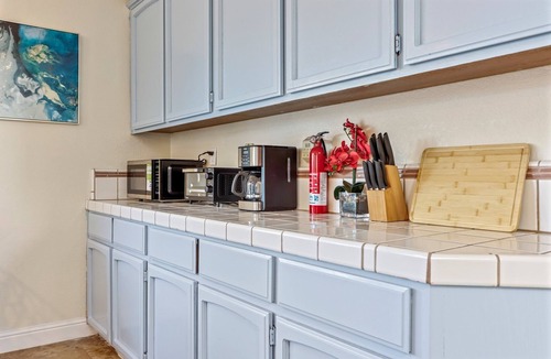 Elk Grove House | Spacious 5BD 3BR Home with Pool table & Air hockey table in Safe Neighborhood