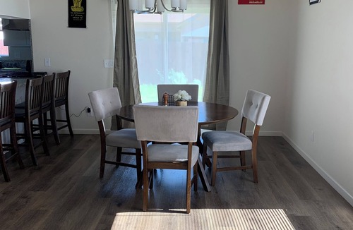 Riverbank House | Spacious 5BR/3BA Family Home in Riverbank