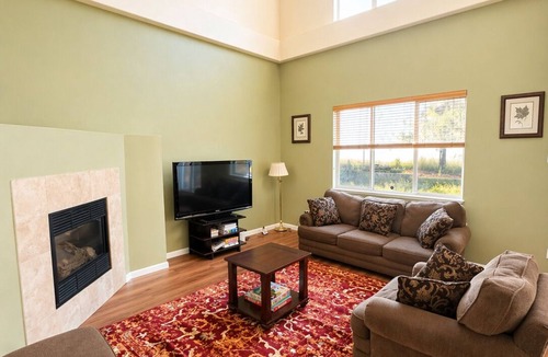 Antioch House | Spacious 5BR/3BA Home in Antioch
