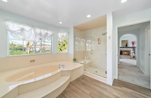 Monterey Park House | Spacious 6-bedroom house with HUGE swimming pool