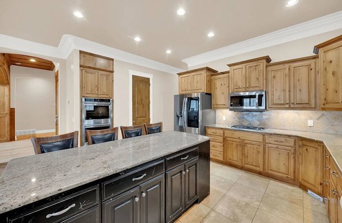 Saratoga Springs House | Spacious 8-bedroom lake side house in charming Saratoga Springs