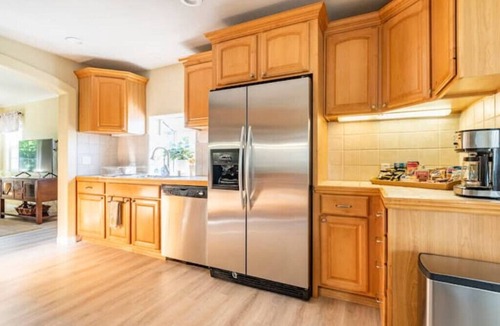 Belmont Heights House | Spacious,best location,walk to beach, shops & dine