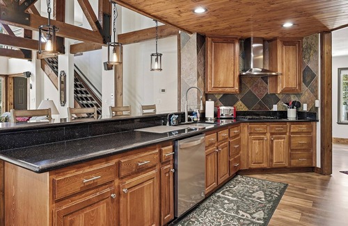 Brian Head Cabin | Spacious Cabin Perfect for Families & Ski Getaways with Game Room