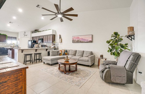 Yuma House | Spacious Clean Pet-friendly Family Townhome
