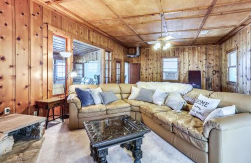 Yosemite Lakes House | Spacious Coarsegold Getaway ~ 34 Mi to Yosemite!