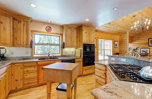 Kings Beach House | Spacious Deck w/Private Hot Tub: Kings Beach Gem