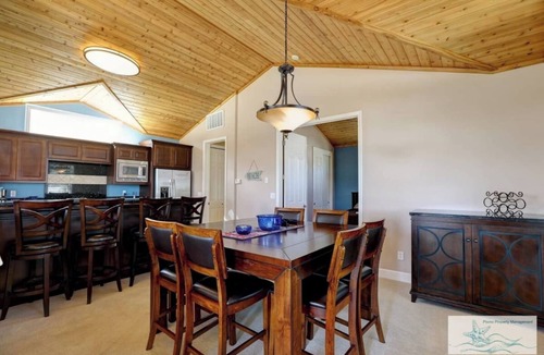 Downtown Condo | Spacious Downtown Pismo Beach Condo