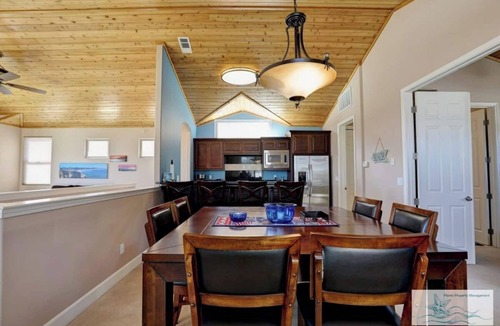Downtown Condo | Spacious Downtown Pismo Beach Condo