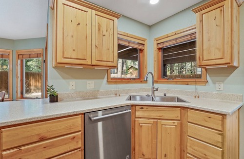 Flagstaff House | Spacious, Exquisite, Mountain Home! Prime Flagstaff Location!