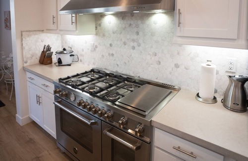 Santa Rosa House | Spacious Family Home With Hot Tub