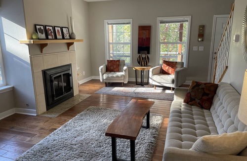 Jacksonville House | Spacious Forest Home, 3 Bedrooms, Mountain Views, 5 Min. to Jacksonville, Pets!