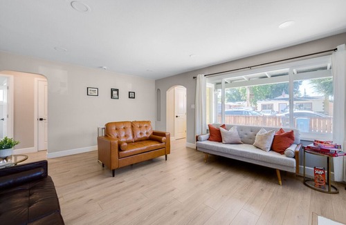 Palo Alto House | Spacious Full Home with FREE Netflix/Wi-Fi/Parking