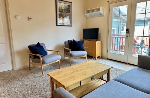Marine Terrace Cottage | Spacious guest house, pet friendly