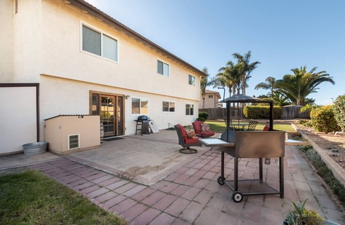 Santa Maria House | Spacious home for friends & family perfectly located. Pet friendly! EV Charger!