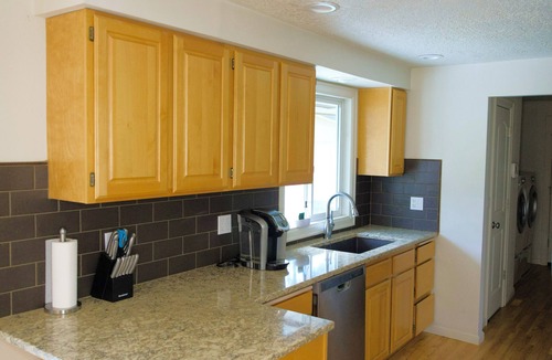 Oatfield House | Spacious Home Gazebo BBQ Full Kitchen 3BR