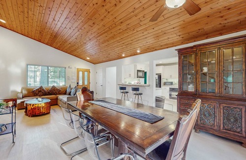 Country Club Estates House | Spacious home with a pool table close to golf, skiing, hiking & biking