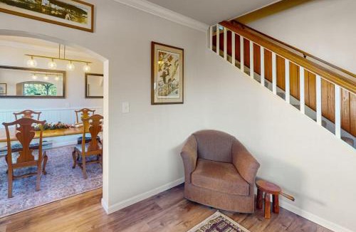 Gardiner House | Spacious home with river views hot tub covered porch deck grill & W&D