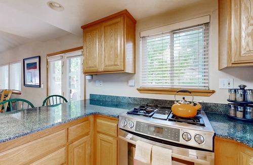 Tahoe Island House | Spacious Lake Retreat - 2 Fireplaces & Private Fenced Yard - Close to Marina