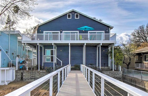 North Lakeport House | Spacious Lakeport Home w/Dock & Mtn Views!