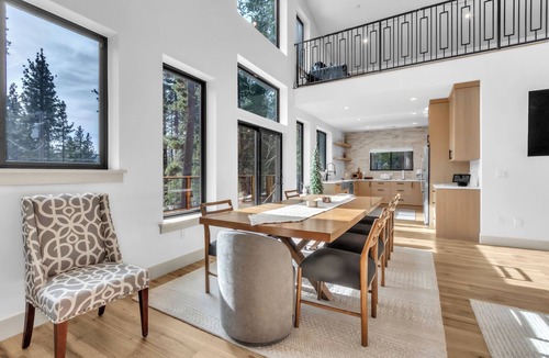 Pla-Vada Woodlands House | Spacious newly built 4bdr+Loft house in quaint Soda Springs with AC