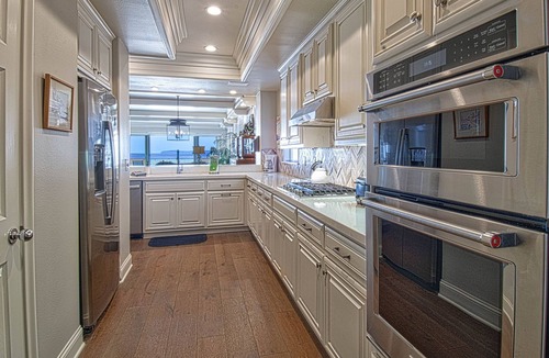 West Newport House | Spacious Oceanfront Single Family Home Located on the Boardwalk 1/2 Mile to the Newport Pier!